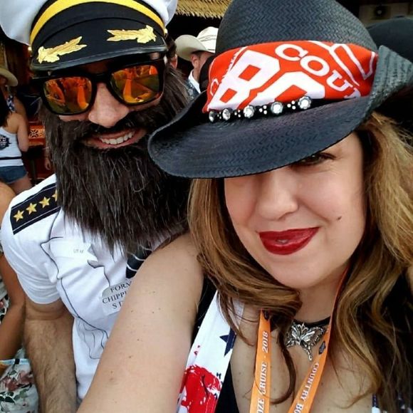 Meet your Posher, Danica - Picture 1 of 5